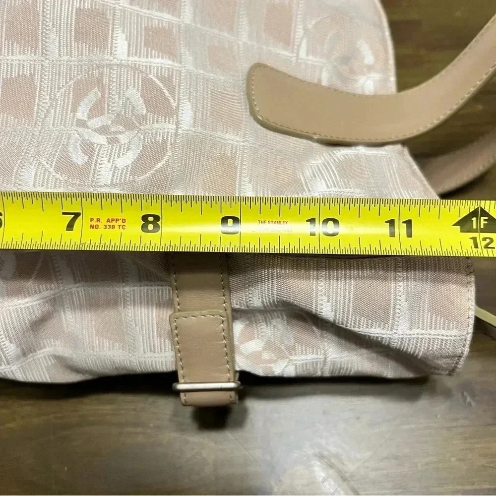 Chanel Travel Line Coco Tote CC Logo Monogram Beige Cream Nylon Vintage - Picture 14 of 17